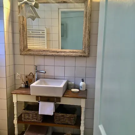 La Petite Duchesse Giverny *